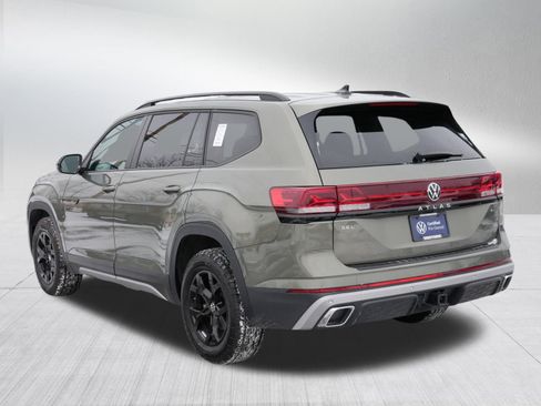 Certified 2024 Volkswagen Atlas Peak Edition SEL image 5