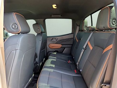 Certified 2024 GMC Canyon AT4 AWD/4WD image 13