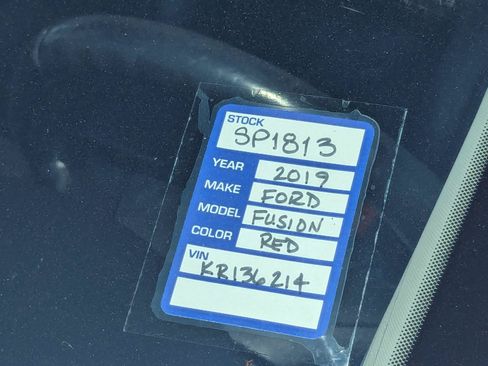 Used 2019 Ford Fusion Energi Titanium FWD image 13