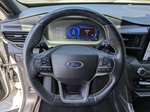 Used 2020 Ford Explorer ST w/ Premium Technology Package AWD/4WD image 9