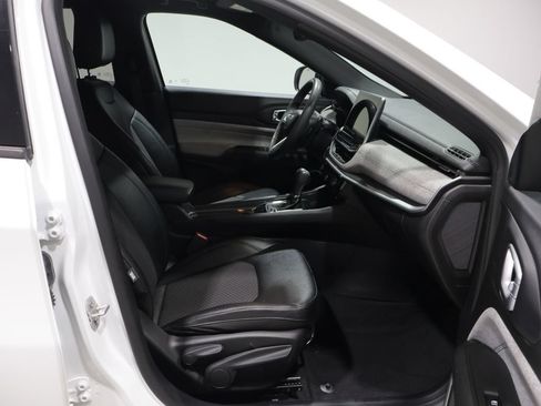 Used 2024 Jeep Compass Latitude AWD/4WD image 23
