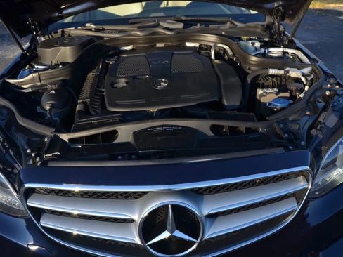 Used 2015 Mercedes-Benz E 350 Sedan image 32
