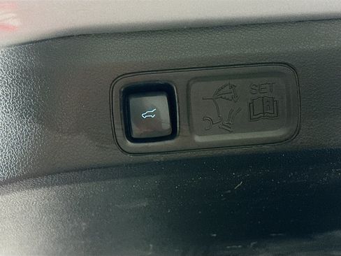 Used 2021 Ford Expedition Limited RWD image 33