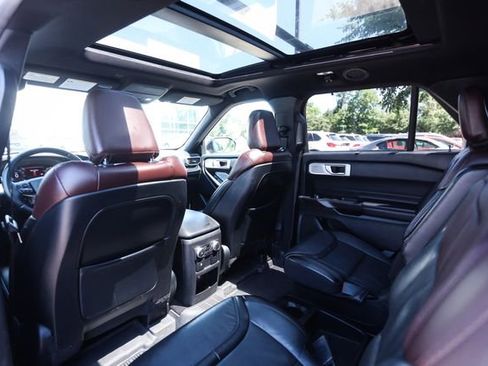 Used 2020 Ford Explorer Platinum w/ Premium Technology Package AWD/4WD image 51