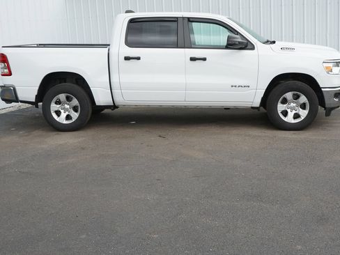 Used 2023 RAM 1500 Big Horn AWD/4WD image 2