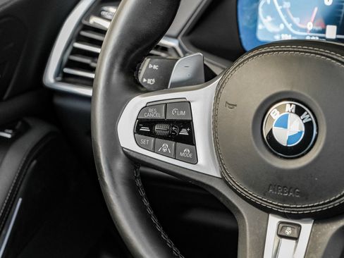 Used 2022 BMW X5 xDrive40i w/ M Sport Package AWD/4WD image 17
