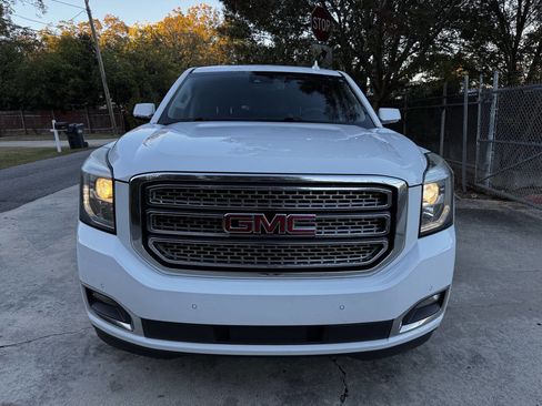 Used 2017 GMC Yukon SLE w/ SLE Value Package image 2