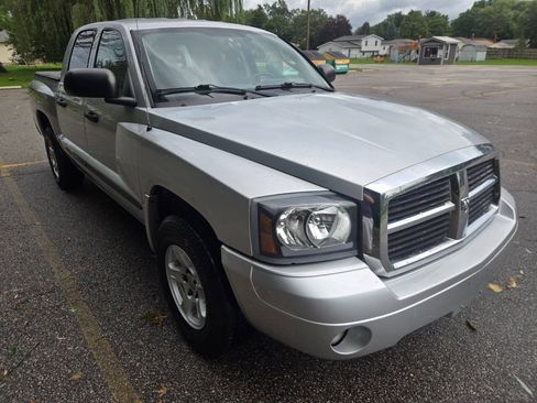 Used 2007 Dodge Dakota SLT w/ Trailer Tow Group AWD/4WD image 14