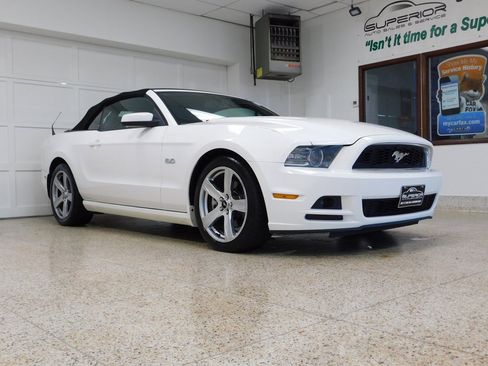 Used 2013 Ford Mustang GT Premium image 5