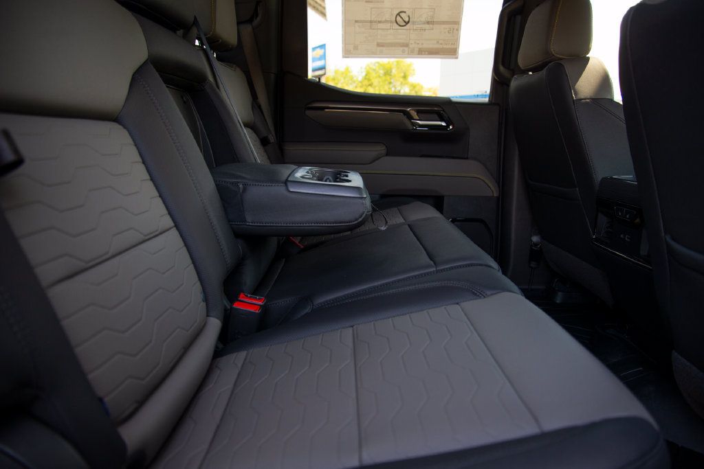 New 2026 Chevrolet Silverado 1500 ZR2 w/ LPO, Dark Essentials Package AWD/4WD image 18