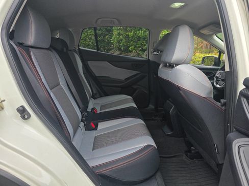 Used 2020 Subaru Crosstrek 2.0i Premium image 32