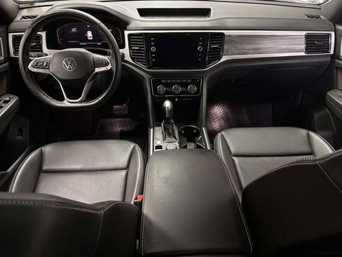 Used 2023 Volkswagen Atlas Cross Sport SE w/ Black Wheel Package AWD/4WD image 13