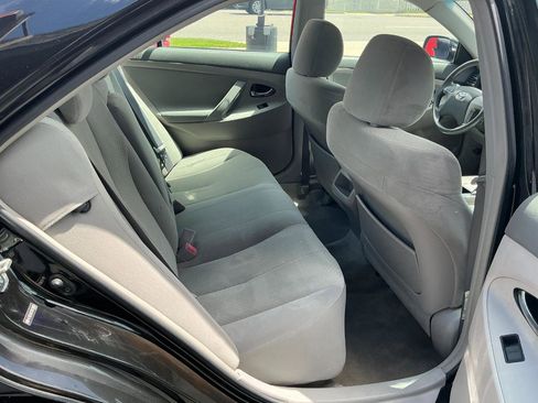 Used 2009 Toyota Camry FWD image 16