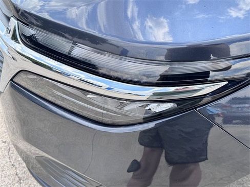 Used 2022 Chevrolet Equinox LS w/ LS Convenience Package image 10