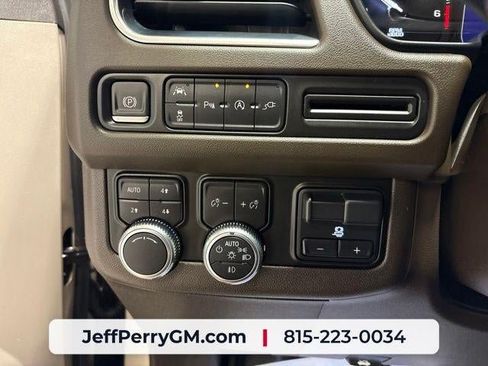 Used 2021 GMC Yukon SLT w/ SLT Luxury Plus Package AWD/4WD image 14