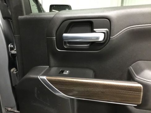 Used 2020 Chevrolet Silverado 1500 LT Trail Boss image 19