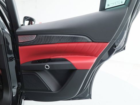 Used 2026 Maserati Grecale Modena image 14