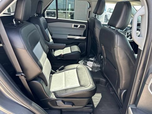 Used 2023 Ford Explorer XLT w/ Equipment Group 202A AWD/4WD image 35
