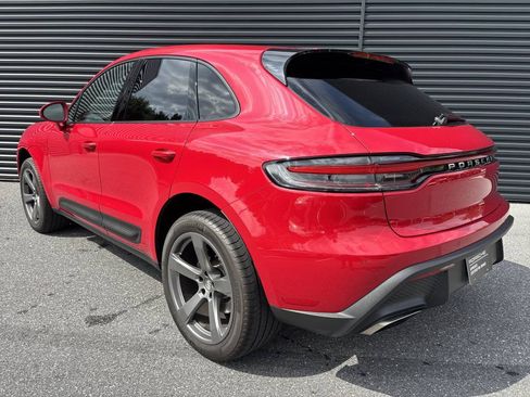 Used 2025 Porsche Macan AWD/4WD image 3