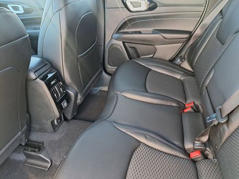 New 2026 Jeep Compass Latitude image 22