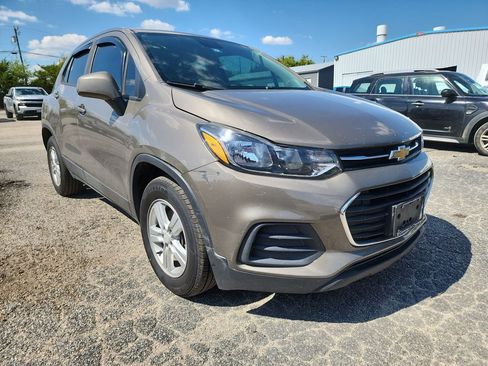 Used 2021 Chevrolet Trax LS w/ Tint and Cruise Package image 1