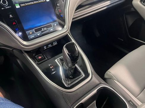 Used 2025 Subaru Outback Limited image 28