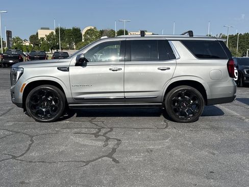 New 2026 GMC Yukon Denali Ultimate w/ LPO, Hit The Road Package AWD/4WD image 14