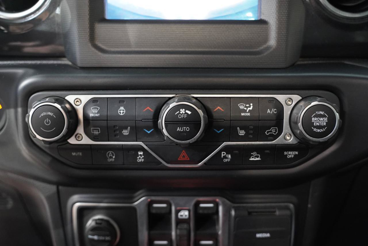 Used 2021 Jeep Wrangler Unlimited Sahara AWD/4WD image 22