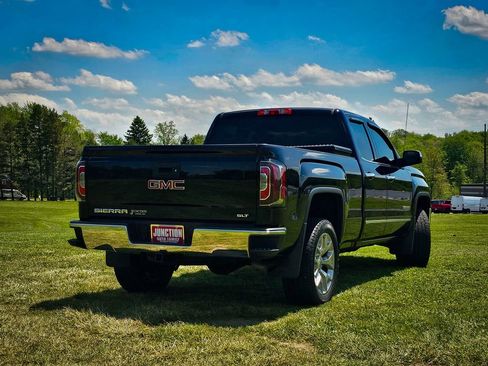 Used 2018 GMC Sierra 1500 SLT AWD/4WD image 3