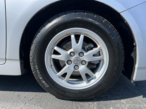 Used 2010 Toyota Prius Three FWD image 11