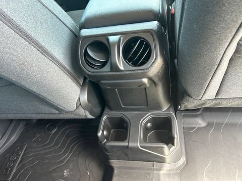 Used 2024 Jeep Gladiator Sport AWD/4WD image 28