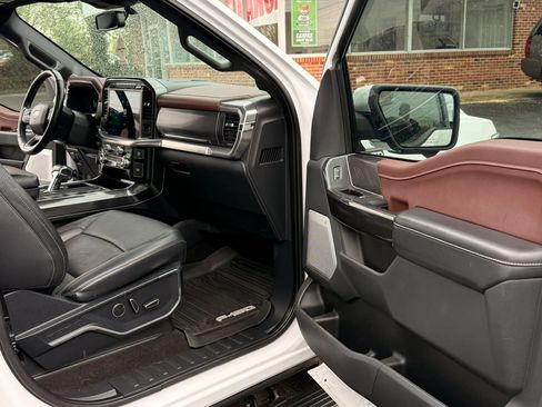 Used 2021 Ford F150 Lariat w/ Equipment Group 502A High AWD/4WD image 20