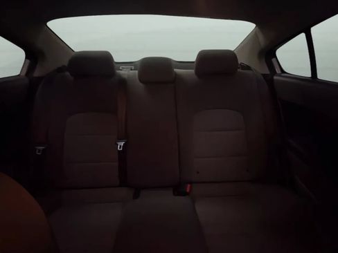 Used 2018 Kia Forte LX FWD image 18