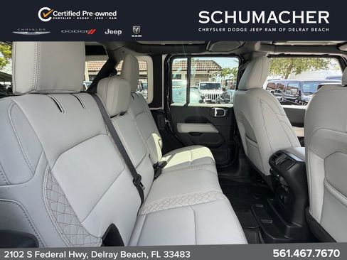 Used 2023 Jeep Wrangler Unlimited Sahara AWD/4WD image 14