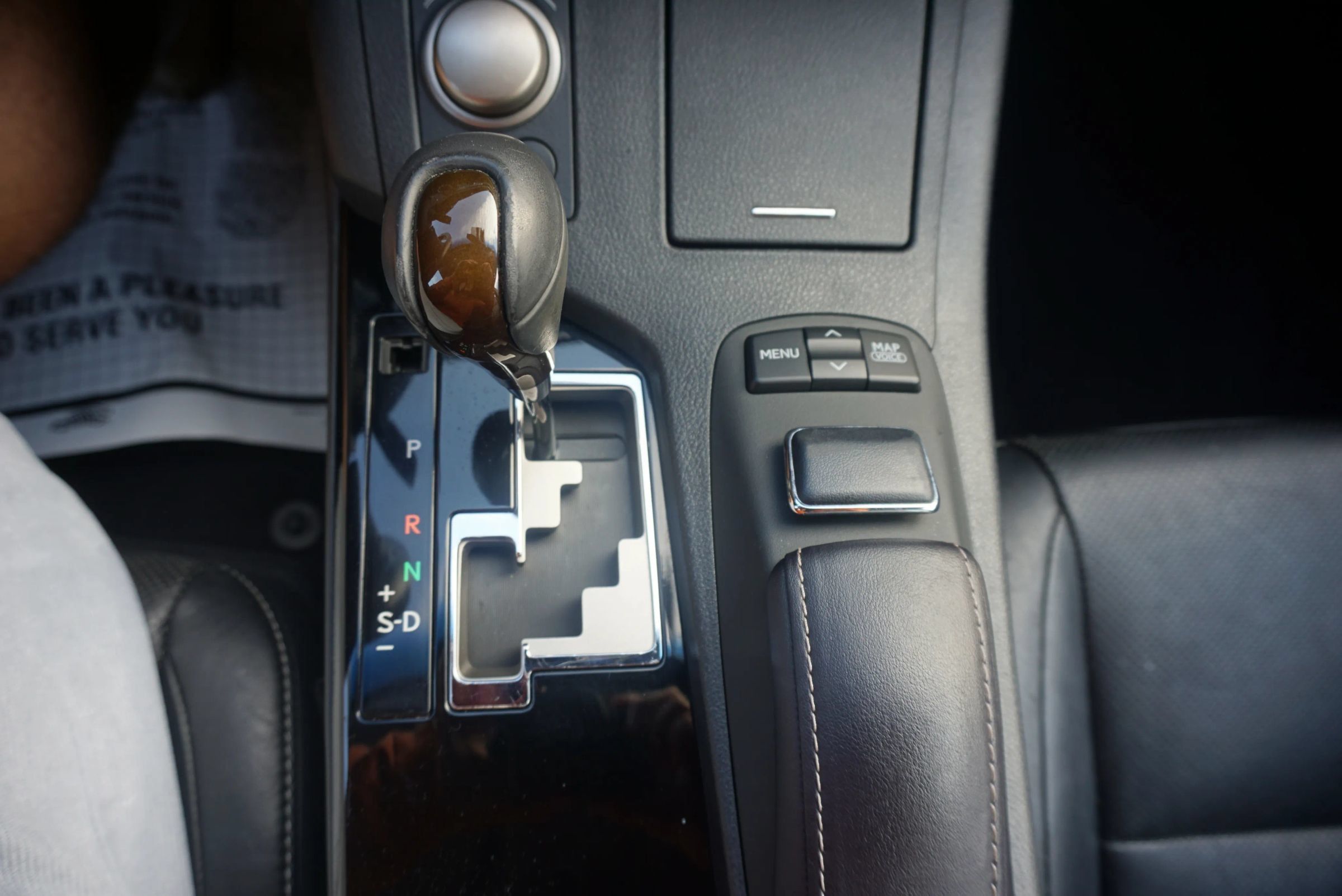Used 2014 Lexus ES 350 w/ Luxury Package FWD image 10