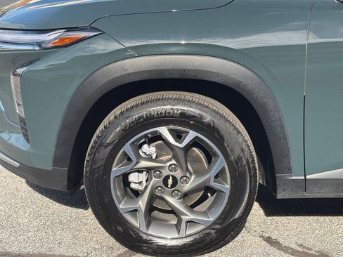 Used 2025 Chevrolet Trax LT image 29