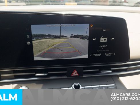 Certified 2025 Hyundai Elantra SEL FWD image 22