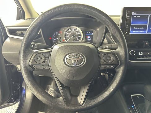 Used 2022 Toyota Corolla LE FWD image 14