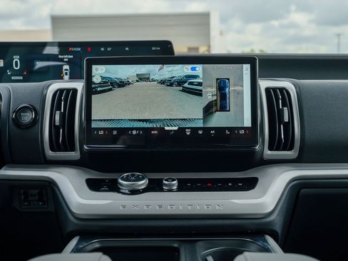 New 2027 Ford Expedition Max Active RWD image 30
