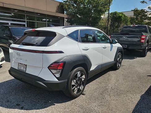 Used 2024 Hyundai Kona SEL w/ Convenience Package FWD image 3