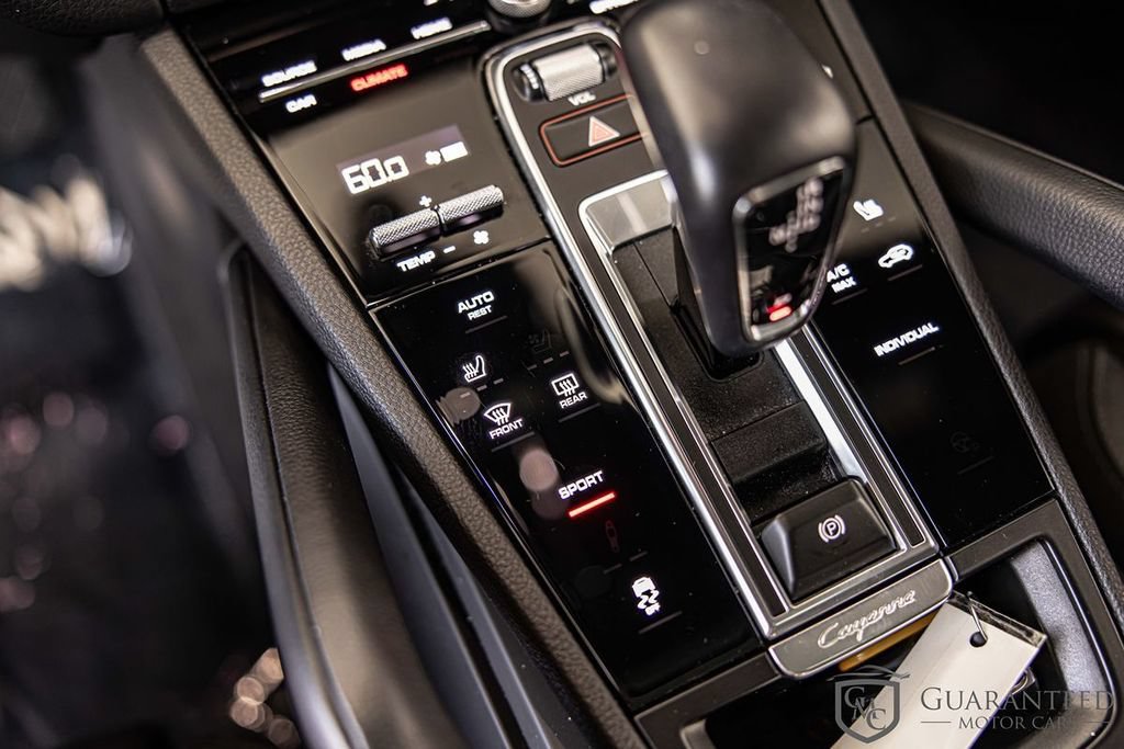 Used 2023 Porsche Cayenne w/ Premium Package AWD/4WD image 30