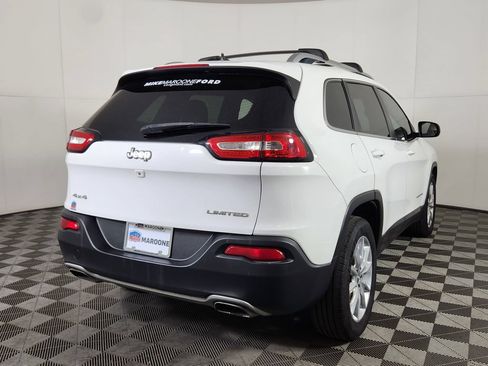 Used 2016 Jeep Cherokee Limited w/ Luxury Group AWD/4WD image 7
