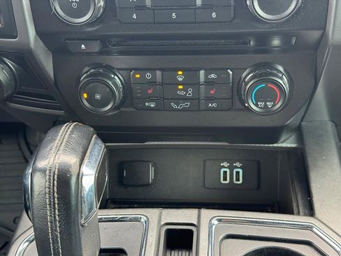 Used 2016 Ford F150 XLT w/ Equipment Group 302A Luxury image 17