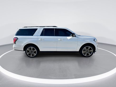 Used 2019 Ford Expedition Max Limited w/ Equipment Group 303A AWD/4WD image 9