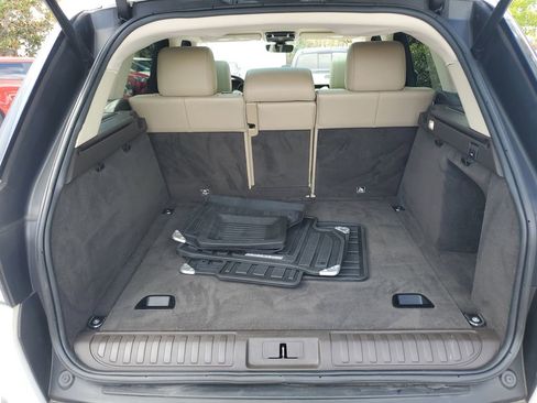 Used 2017 Land Rover Range Rover Sport SE image 10