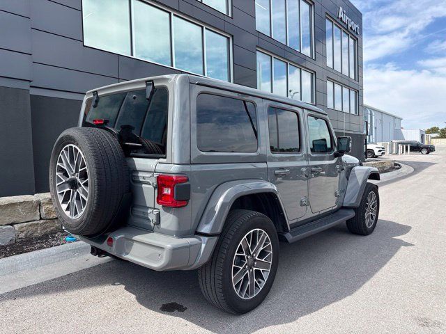Used 2023 Jeep Wrangler Unlimited Sahara AWD/4WD image 3