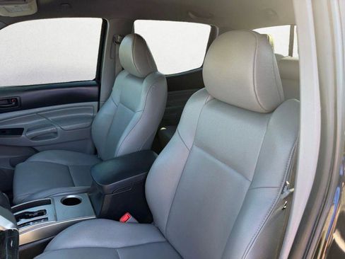 Used 2014 Toyota Tacoma 4x4 Double Cab image 16