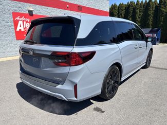 Used 2025 Honda Odyssey Sport-L video 3