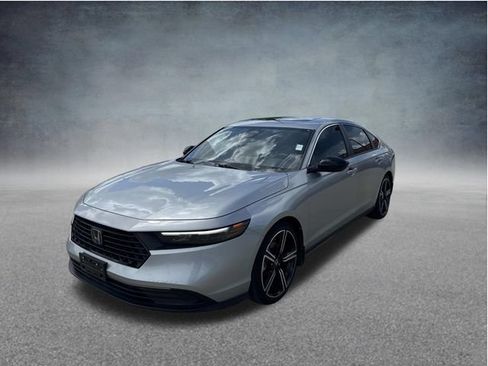Used 2024 Honda Accord Sport image 3