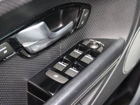 Used 2014 Land Rover Range Rover Evoque Dynamic image 9